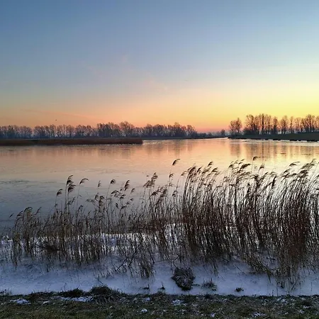 AquaHome - Bijzonder overnachten in de Biesbosch-2