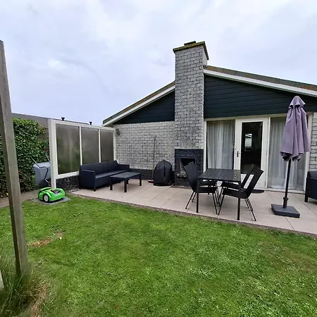 Cosy Petten, Family Only-2