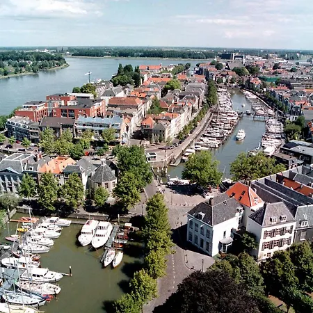 Postillion Hotel Dordrecht-3