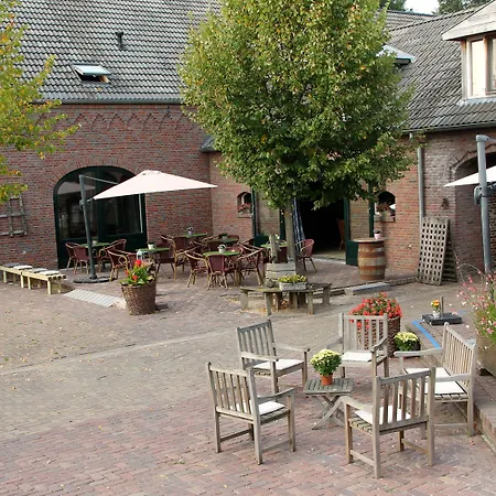 Hotel Herberg De Lindehoeve-3