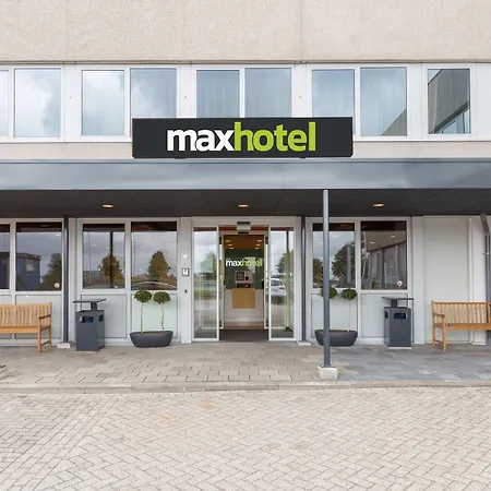 Maxhotel Amsterdam Airport Schiphol - Recently Renovated-3