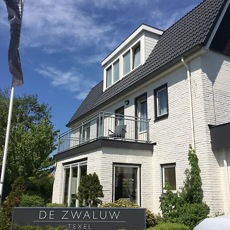 Boutique Hotel De Zwaluw-2