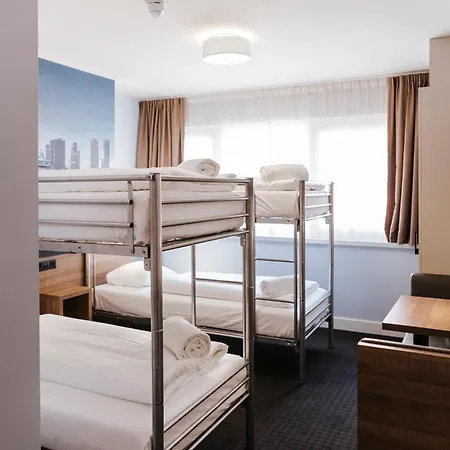 Rotterdam Teleport Hotel-2