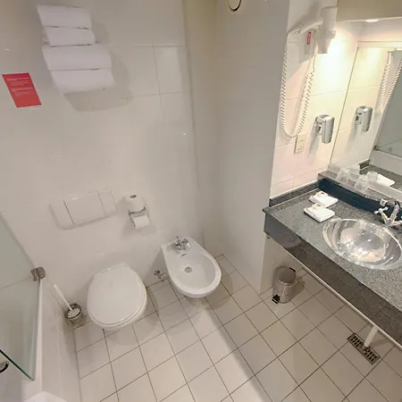 Leonardo Hotel Utrecht City Center-2