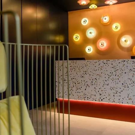 Motel One Rotterdam-3