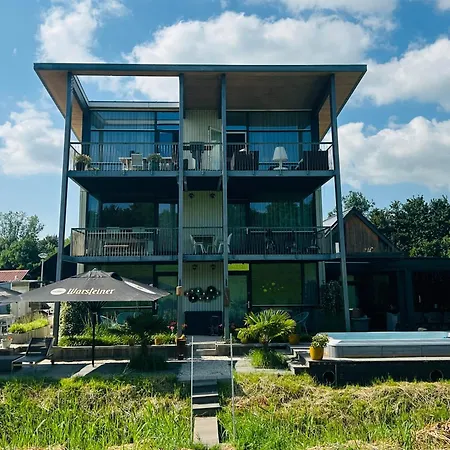 B&B Veluwemeer, Jacuzzi, Swim Spa, Sauna, Steam Bath And Sandy Beach-3