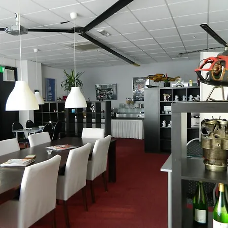 Hotel Lelystad Airport-3
