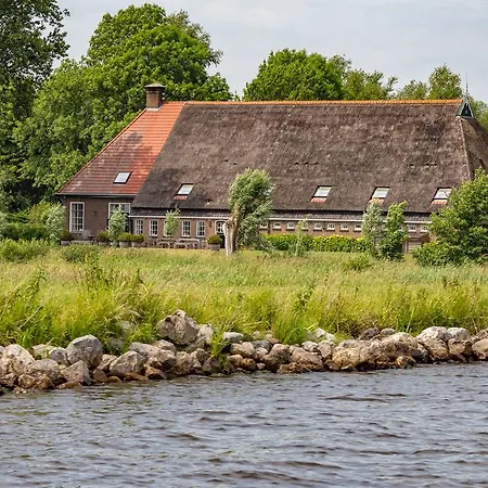 Private Island De Sayter-3
