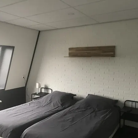 Hotel de Raket-3