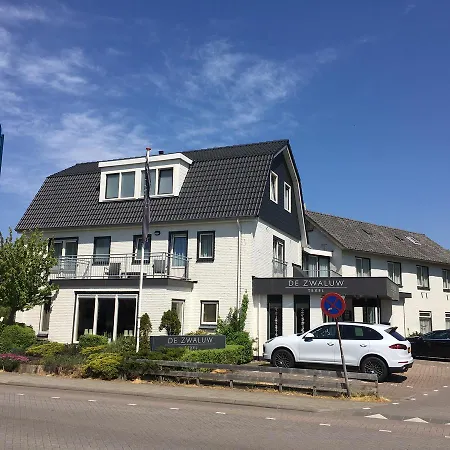 Boutique Hotel De Zwaluw-3