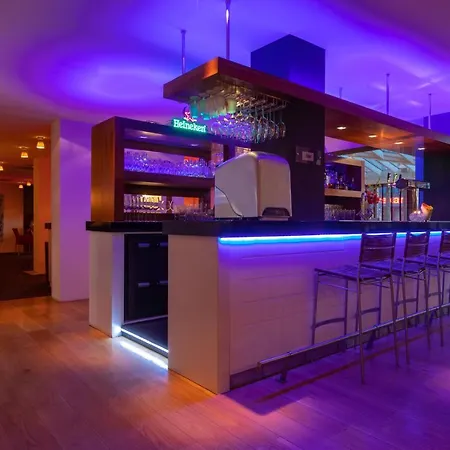 City Hotel-3