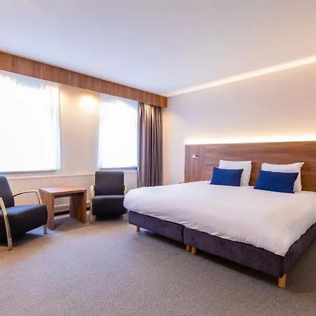 City Hotel-3