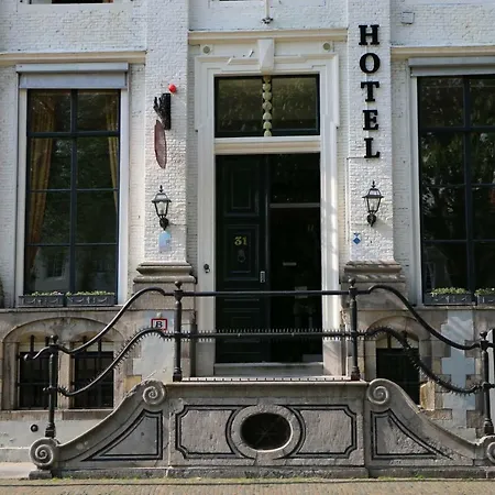Hotel Aan De Dam-2