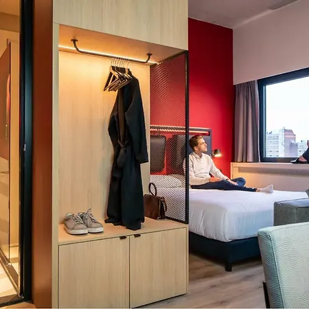 Via Suites-3