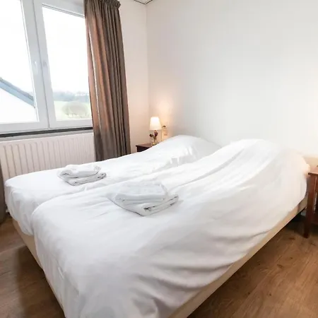 B&B Hotel Gasthoeve Het Valkennest-3