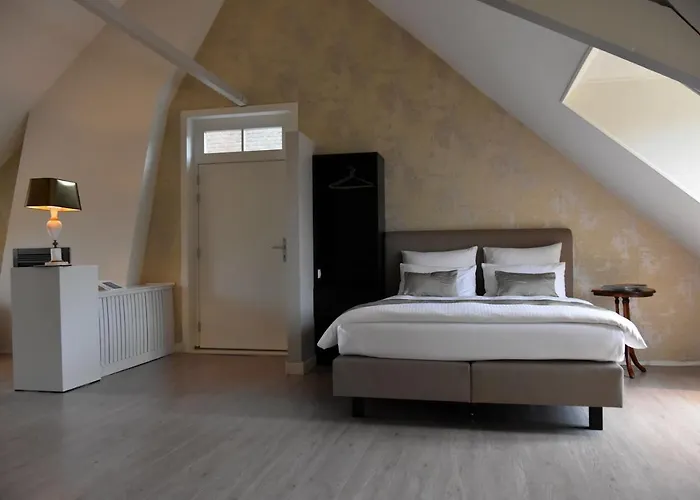 Zzzuite25 Bed and Breakfast Oosterhout , Nederland