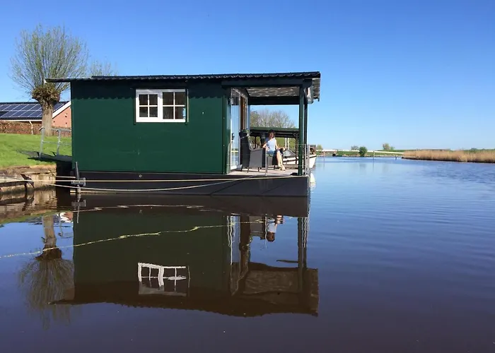 Waterhut 1 Aduarderzijl Villa, Nederland