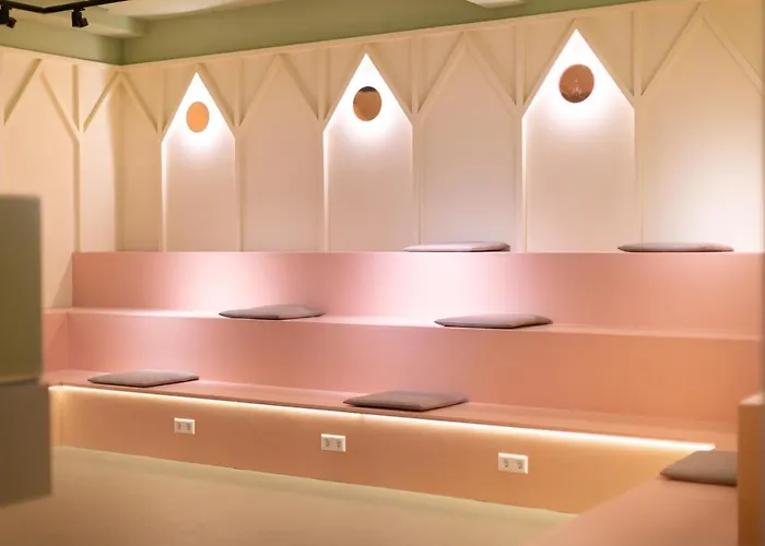 Pink Flamingo Boutique Hostel