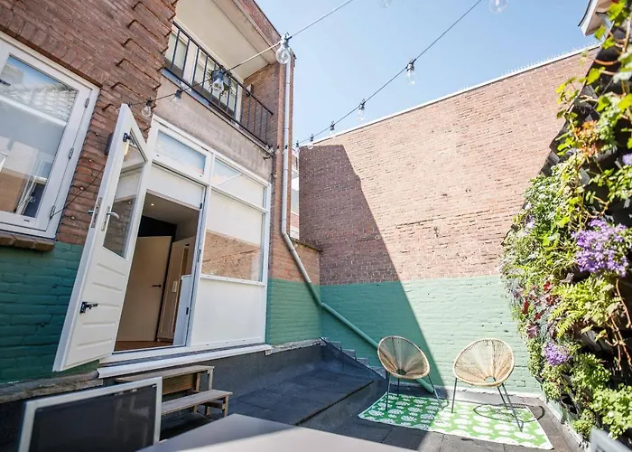 Boutique Chic 55M2 With City Garden - Db6A