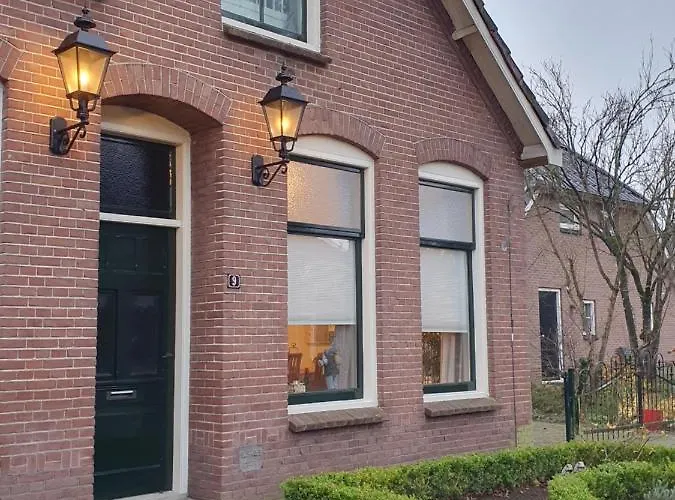 Studio in rietgedekte boerderij, geheel privé, hond vriendelijk
