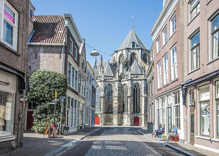 Blom aan de Gracht Bed and Breakfast Dordrecht, Nederland