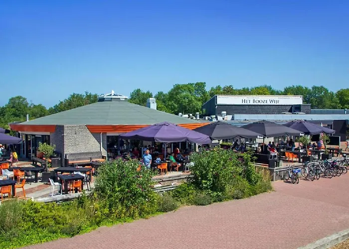 Op Lauwersoog Met 3 Slaapkamers En Vaatwasser - JoyCasa