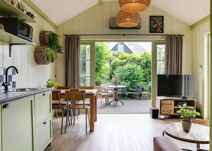 Cottage 'Onder de boompjes' Oostwoud, Nederland