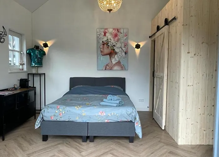 Flora'S B&B Landsmeer, Nederland
