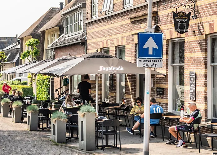 Hotel Over de Brug Haastrecht, Nederland