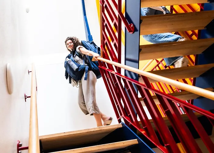 Bud Gett Hostels