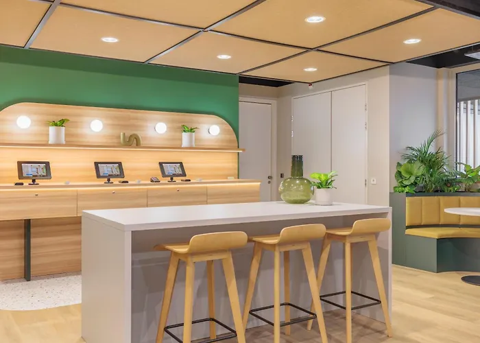 Maxhotel Amsterdam Airport Schiphol - Recently Renovated Hoofddorp, Netherlands