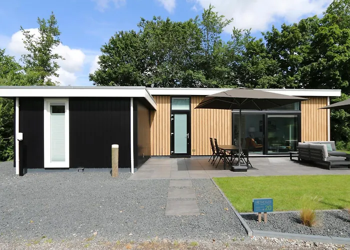 Rietreiger Luxe Vakantielodge In Friesland - 2 Badkamers