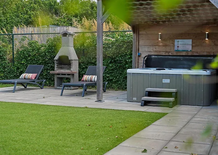 Oude Nieuwelandseweg 33A - Ouddorp - Villa IJsvogel (met jacuzzi, extra kosten voor gebruik)