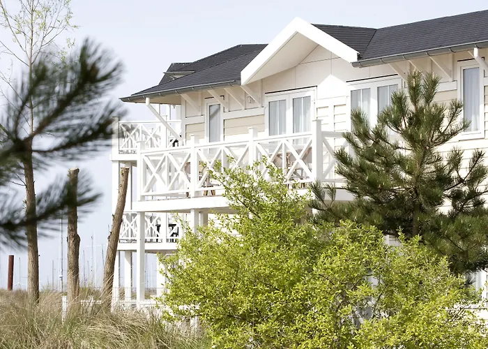 Roompot Cape Helius Beach Hotel