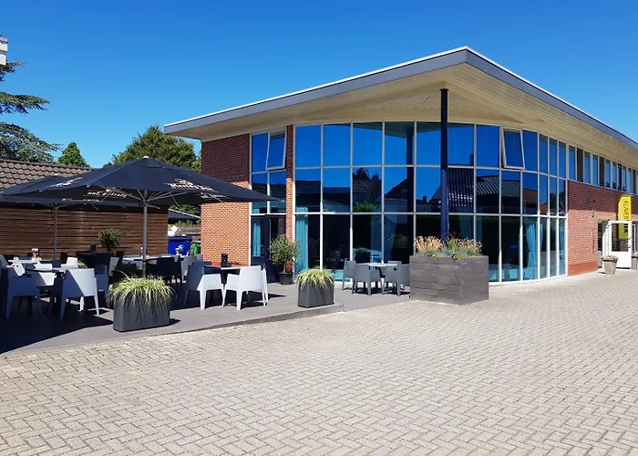 Hotel-Appartementen Klaver Vier Wagenborgen, Nederland