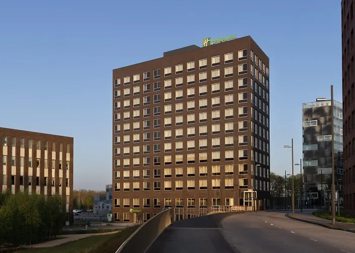 Holiday Inn - Airport By Ihg
