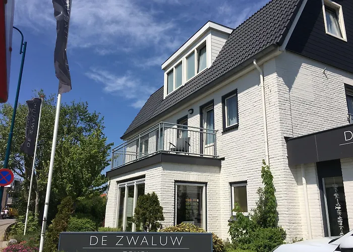 Boutique Hotel De Zwaluw