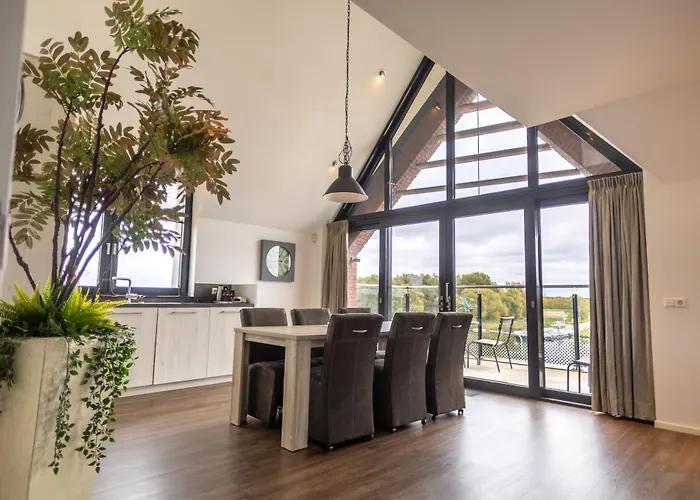 Het Maashotel Broekhuizen , Nederland