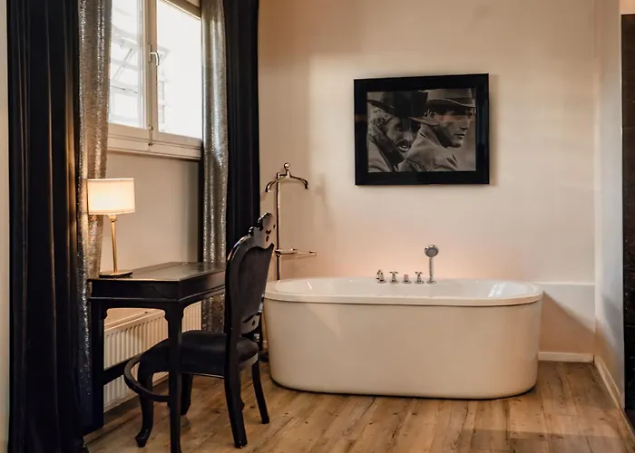 Hotel Huis Van Bewaring - Bijzonder Boutique Hotel In Historisch Pand