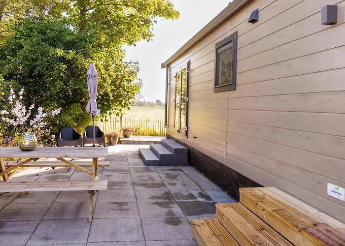 Simmerwille B&B- Camping- Bootverhuur Earnewâld, Nederland