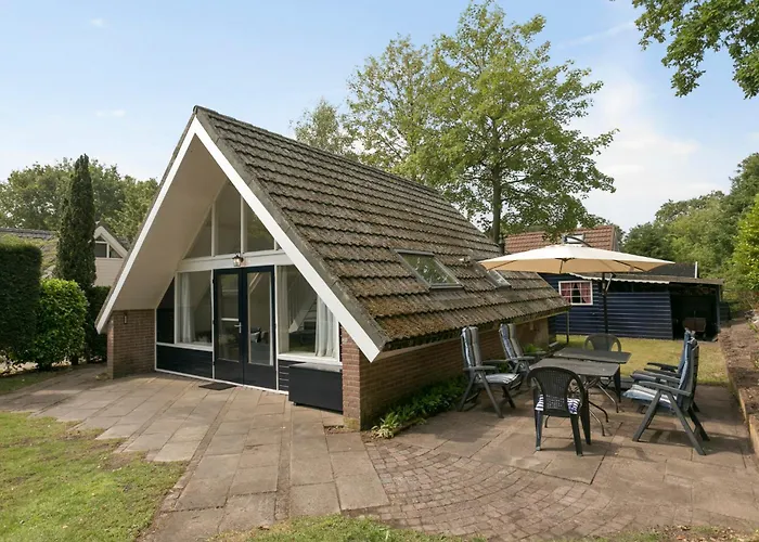 Jonkerstee 66 - Ouddorp De vrolijke noot Childfriendly near the beach - not for companies