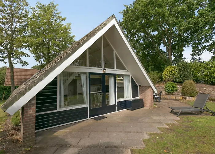 Jonkerstee 66 - Ouddorp De vrolijke noot Childfriendly near the beach - not for companies