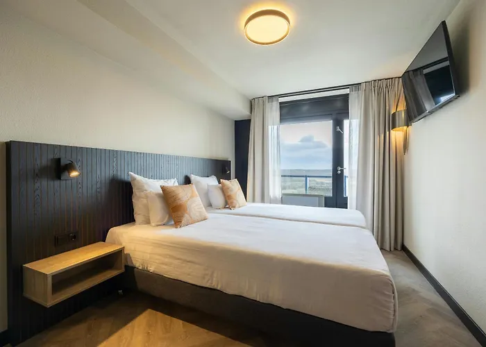 Leonardo Hotel Ijmuiden Seaport Beach