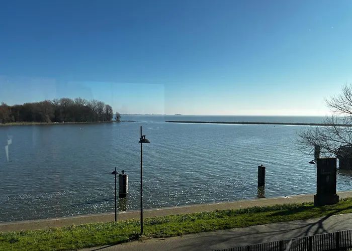 Hotel Oostereiland Hoorn , Nederland