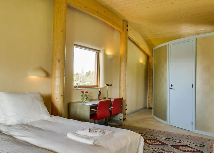 Strohotel Aalshof Haps, Nederland