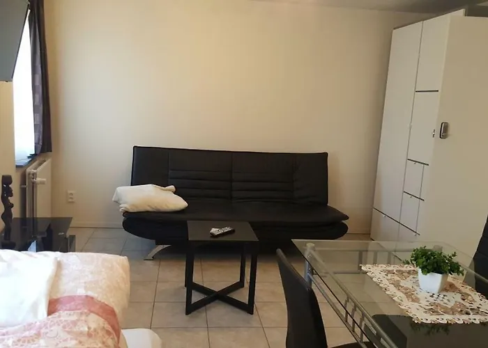 Apartment + Studios Insulinde